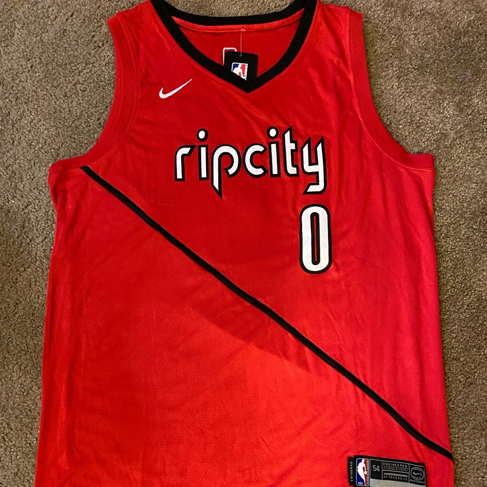 Damian Lillard Portland Trail Blazers Jersey. XXL. Stitched